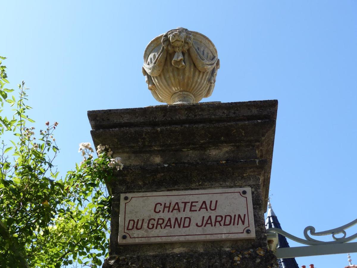 Château du Grand Jardin Valensole Exterior foto